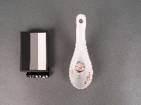 紅綠彩宮燈紋湯匙藏品圖，第1張