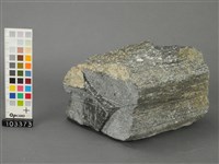 角閃岩(變質岩)藏品圖，第4張