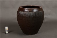 褐釉水缸藏品圖，第2張