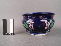 藍地花卉紋香爐藏品圖，第1張