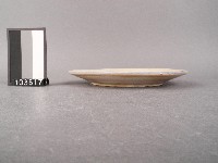 紅綠彩花卉紋盤藏品圖，第2張