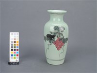 綠釉葡萄紋花瓶藏品圖，第1張