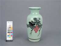 綠釉葡萄紋花瓶藏品圖，第1張