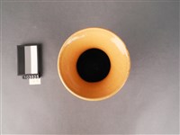 黃釉花卉紋花瓶藏品圖，第3張