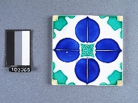 藍綠白三色花卉紋磁磚藏品圖，第1張