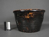 褐釉陶盆藏品圖，第1張