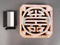 紅釉花窗藏品圖，第1張