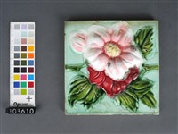 彩繪花卉紋浮雕磁磚藏品圖，第1張