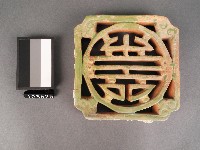 綠釉壽字花窗藏品圖，第1張