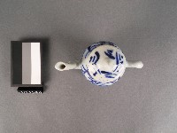 青花花卉紋酒壺藏品圖，第2張