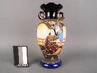 藍地彩繪人物紋花瓶藏品圖，第1張