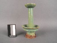 綠釉油燈藏品圖，第1張