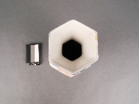 彩繪花卉紋六角瓶藏品圖，第2張