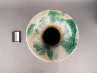 綠釉雙耳花瓶藏品圖，第2張