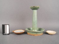 綠釉油燈藏品圖，第1張