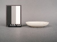 綠彩印花魚紋碟藏品圖，第2張