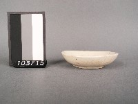 紅藍彩花卉紋碟藏品圖，第2張