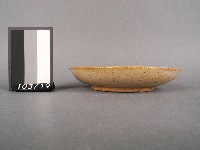 紅藍彩花卉紋盤藏品圖，第2張