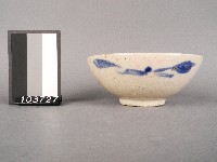 紅藍彩花卉紋碗藏品圖，第1張