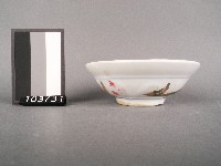 紅綠彩花卉葉紋碗藏品圖，第1張