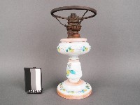 彩繪玻璃油燈藏品圖，第1張