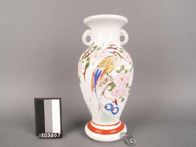 彩繪花鳥紋花瓶藏品圖，第1張