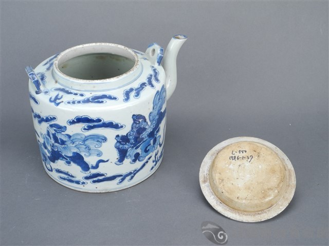 青花獅紋茶壺藏品圖，第7張