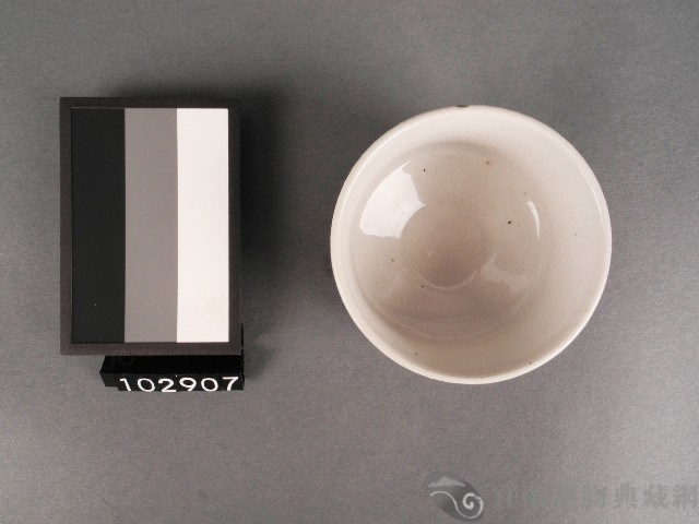 雙彩葉紋杯藏品圖，第3張