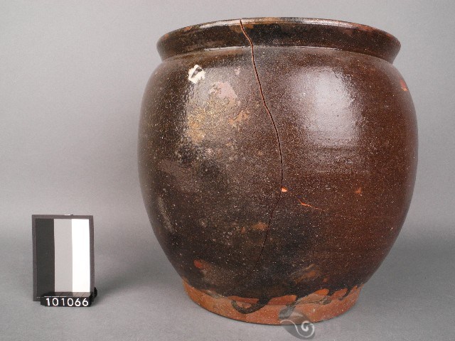 褐釉缸藏品圖，第1張