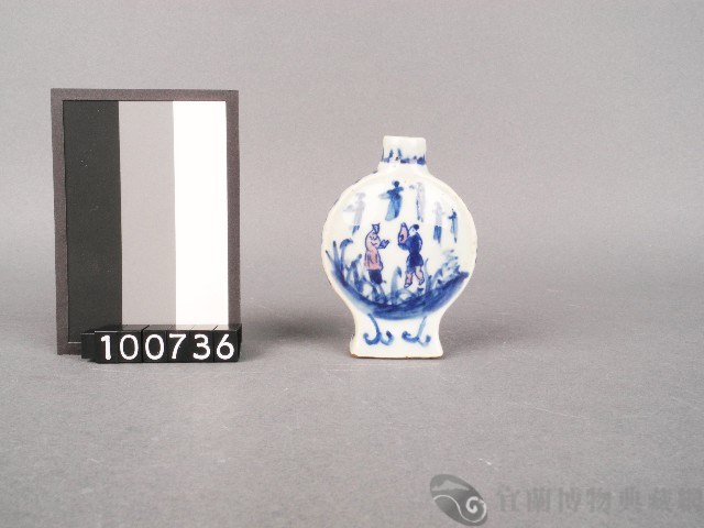 青花人物鼻煙壺藏品圖，第1張