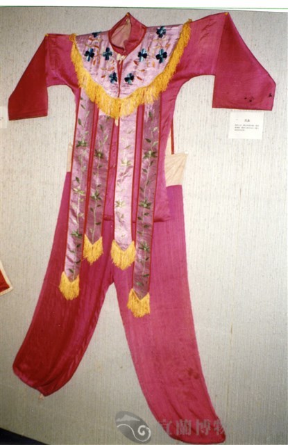 宮衣藏品圖，第1張