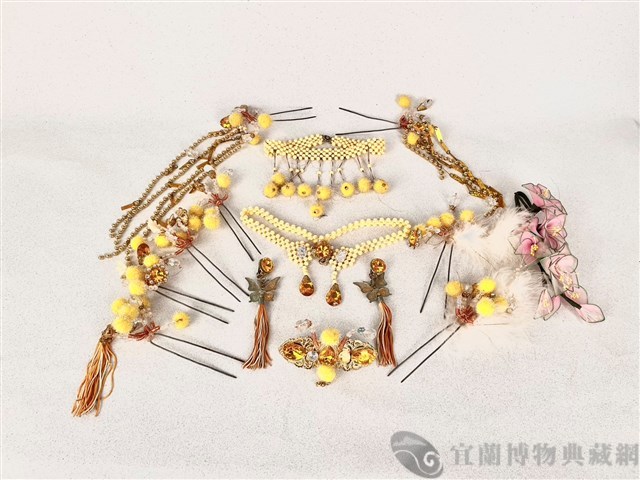 淡黃珠花頭飾藏品圖，第1張