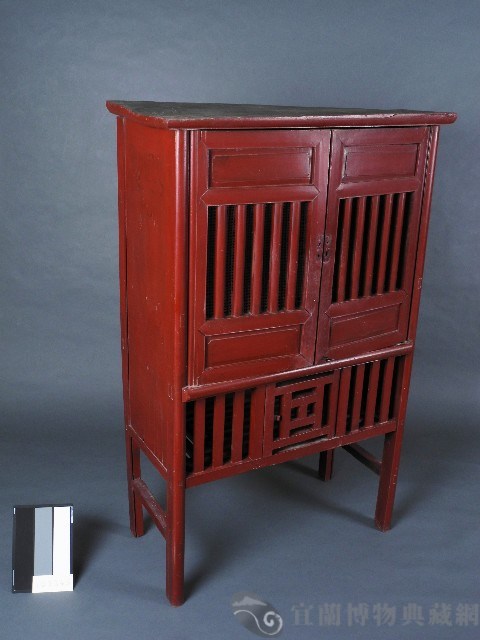 木製碗櫥藏品圖，第1張