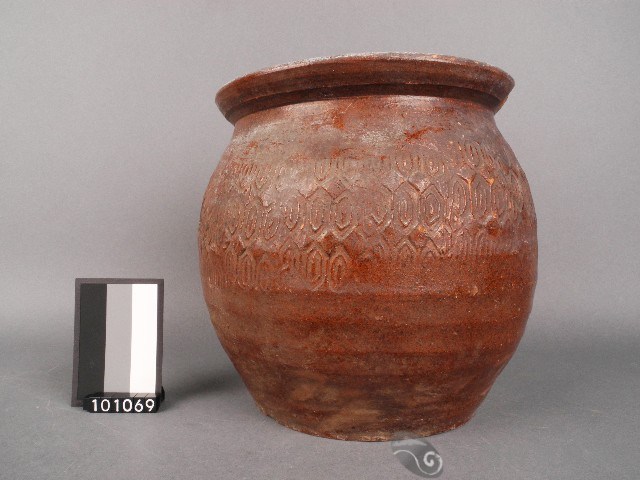 赤釉壺藏品圖，第1張