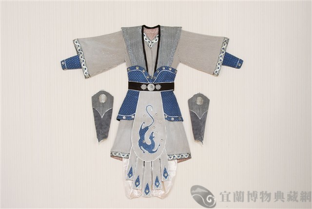 灰色武打裝藏品圖，第1張