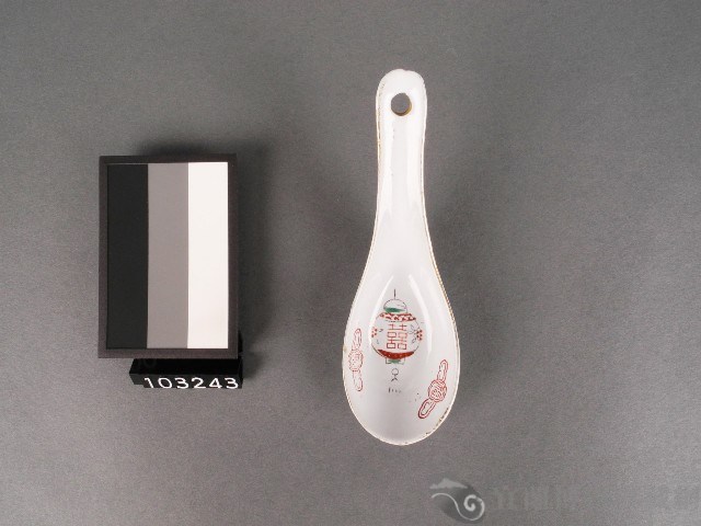 紅綠彩宮燈紋湯匙藏品圖，第1張