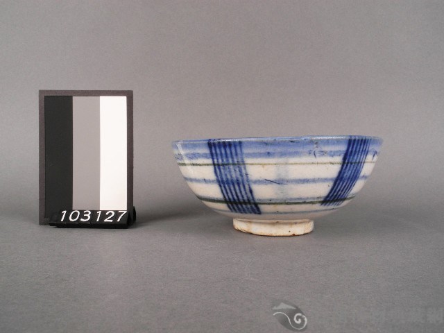 藍綠彩線紋福字碗藏品圖，第1張