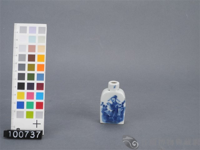 青花人物鼻煙壺藏品圖，第5張