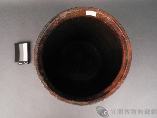 褐釉缸藏品圖，第2張