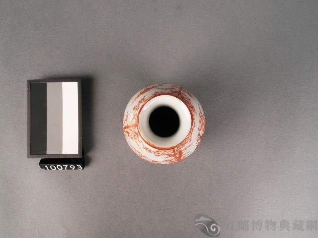 赤釉人物紋酒瓶藏品圖，第2張