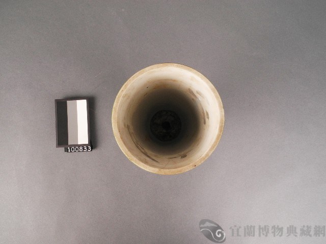 青釉花卉紋花器藏品圖，第2張