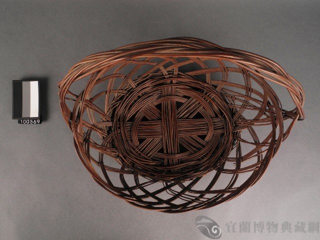 芒枝編提籃藏品圖，第2張