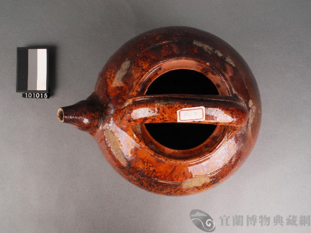 赤釉茶壺藏品圖，第2張