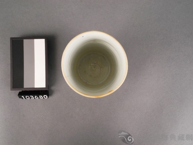 粉彩人物筆筒藏品圖，第2張