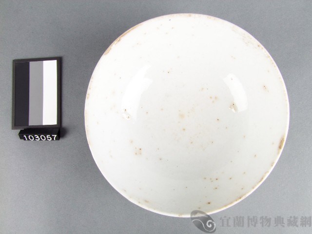 青花紅彩花卉紋碗藏品圖，第2張