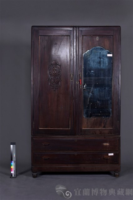 木製衣櫥藏品圖，第2張