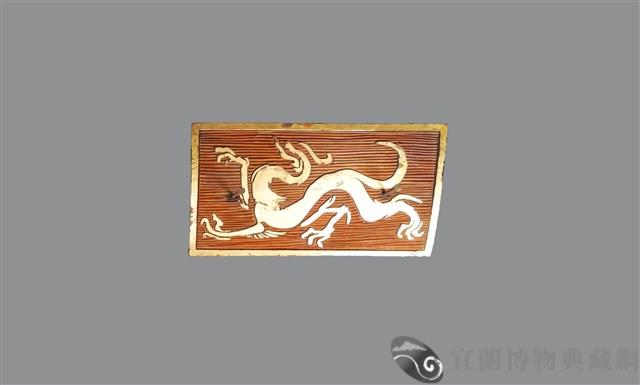 龍紋扁墊藏品圖，第1張