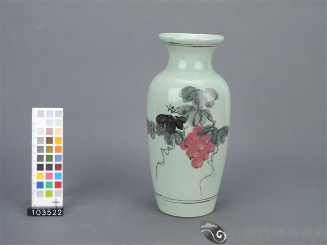 綠釉葡萄紋花瓶藏品圖，第1張