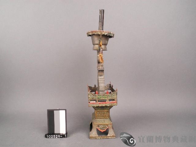 錫製壽字燭臺藏品圖，第1張