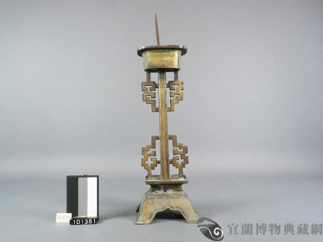 銅燭台藏品圖，第1張